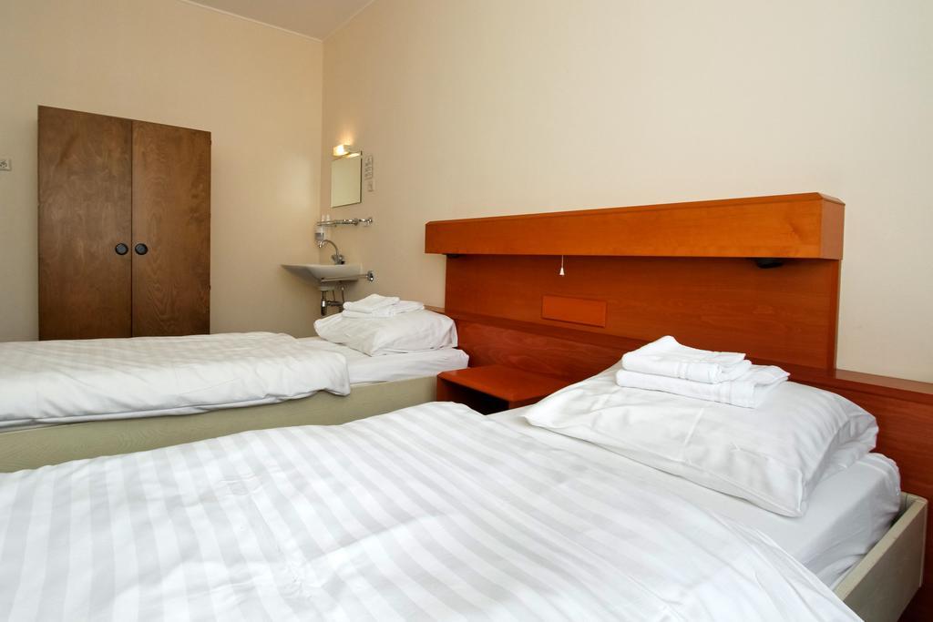 Abdij Hotel Rolduc Kerkrade Bagian luar foto